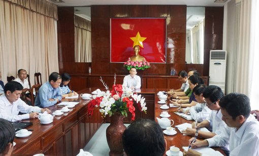 Cần Thơ họp khẩn ứng phó cơn bão số 12 và triều cường