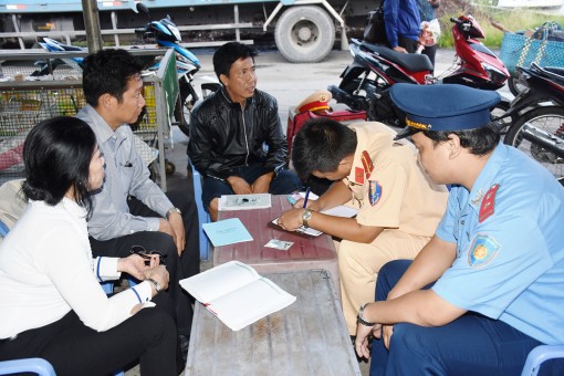 Xử phạt, chấn chỉnh hoạt động tại một số bến khách ngang sông