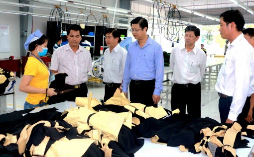 Giải quyết gần 1.000 việc làm cho người dân địa phương