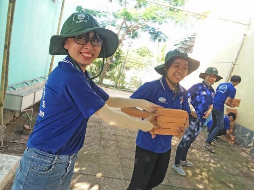 Góp sức trẻ xây dựng quê hương