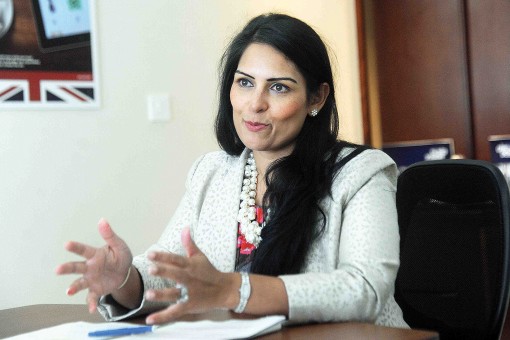 Thêm một bộ trưởng Anh từ chức