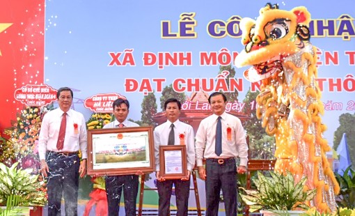 Định Môn ra mắt xã văn hóa

nông thôn mới