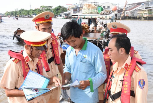 Tăng cường tuần tra, kiểm soát và xử lý vi phạm trật tự an toàn giao thông