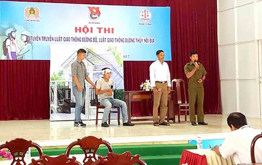 Cờ Đỏ: Xây dựng văn hóa giao thông thân thiện, lành mạnh, an toàn