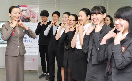 Hàn Quốc nỗ lực tăng “sếp” nữ trong khu vực công