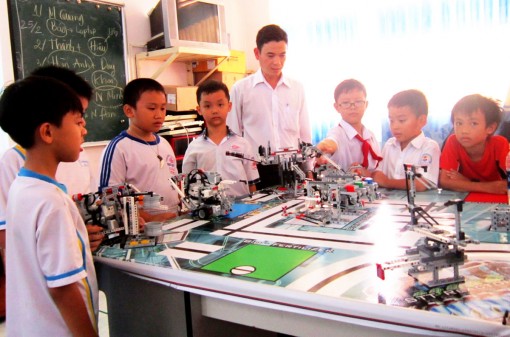 Robotics- Môn học mới hấp dẫn