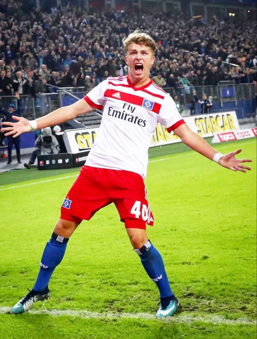 Arp không chỉ học hỏi ở mỗi Harry Kane