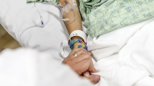 Nhiều thiếu nữ Mỹ tự thương vì mạng xã hội