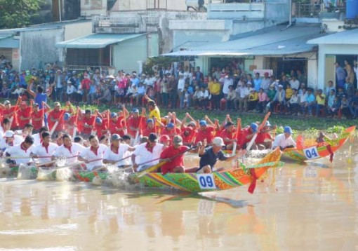 ដិត​ដាម​ដោយ​អត្ត​សញ្ញាណ​វប្ប​ធម៌​ជន​ជាតិ