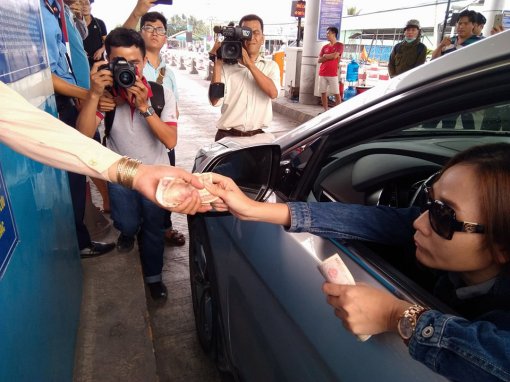 BOT Cai Lậy liên tục xả trạm