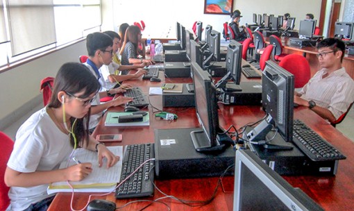 Công nghệ thông tin -

đòn bẩy của sự  phát triển