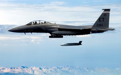 Nhật Bản muốn có tên lửa tầm xa