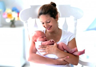 Kết hợp sữa mẹ và probiotic bảo vệ trẻ khỏi nhiều bệnh