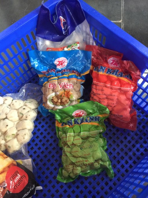 Phát hiện nhiều loại thực phẩm nghi hàng nhập lậu, không đảm bảo an toàn