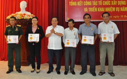 Tiếp tục đổi mới mạnh mẽ công tác cán bộ