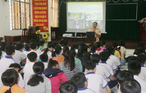 Tuổi trẻ chung tay đảm bảo an toàn giao thông