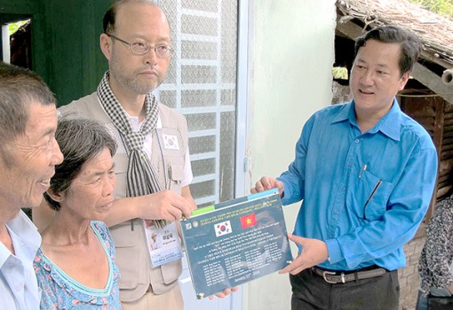 Đẩy mạnh hợp tác quốc tế, nghiên cứu khoa học