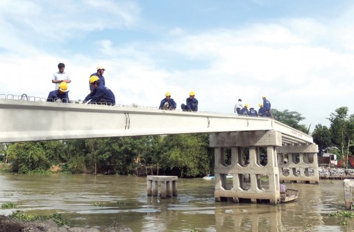 Phục vụ sản xuất, đáp ứng yêu cầu dân sinh