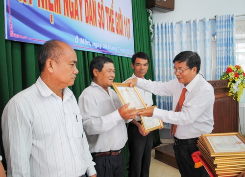 Ngành dân số khắc phục khó khăn

do kinh phí bị cắt giảm