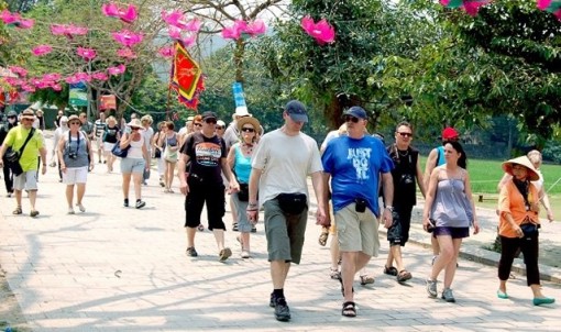 Gần 13 triệu lượt khách quốc tế đến Việt Nam năm 2017