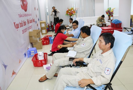Công ty Nhiệt điện Cần Thơ phát động “Tuần lễ hồng EVN - lần III”