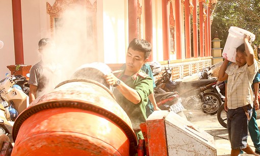 Huy động 7.227 lượt cán bộ, chiến sĩ

giúp dân