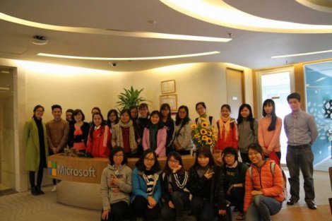 10 nữ sinh của Trường Đại học Cần Thơ nhận học bổng  Microsoft YouthSpark 2017