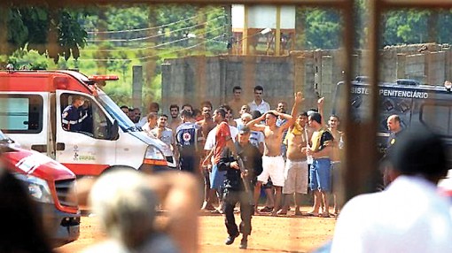 Brazil: Bạo loạn nhà tù

khiến hàng chục người thương vong