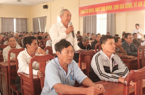 Đưa chính sách BHXH, BHYT

đến nông dân