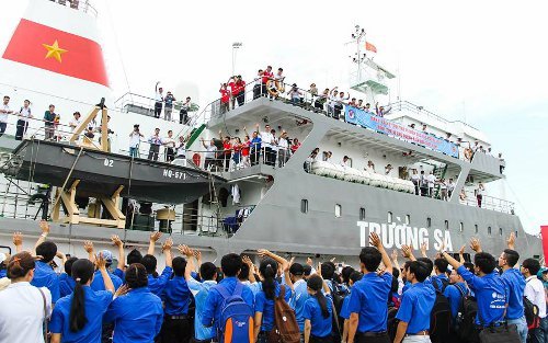 Nhiều hoạt động hướng về

biên giới, hải đảo