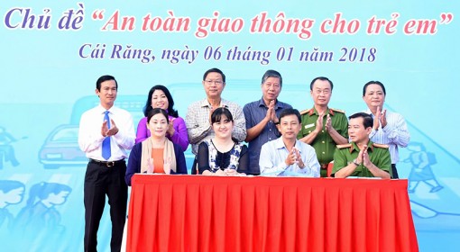 Quận Cái Răng ra quân Năm An toàn giao thông 2018