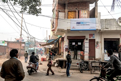 Dân Ấn Độ vẫn “chuộng” tiền mặt