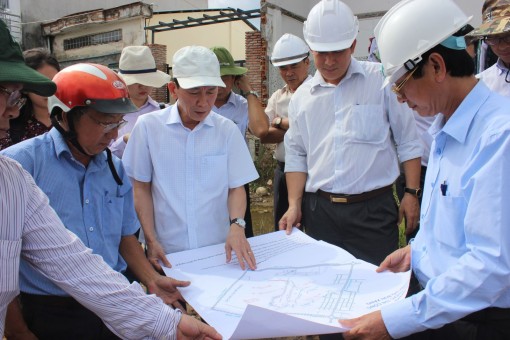 Lãnh đạo thành phố kiểm tra công trình Hồ Bún Xáng, 
cầu Quang Trung