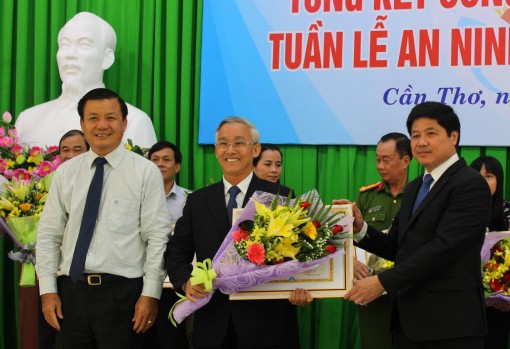 Biểu dương TP Cần Thơ đã phối hợp tổ chức Tuần lễ an ninh lương thực APEC 2017 thành công tốt đẹp