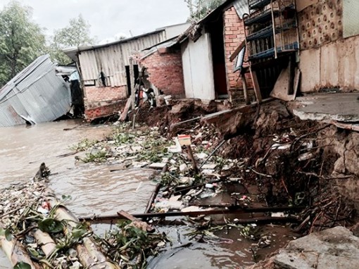 65 điểm sạt lở bờ sông, hàng trăm hộ dân tỉnh Vĩnh Long bị ảnh hưởng