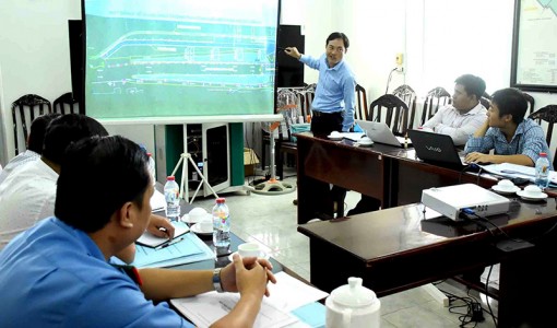 Tổ chức phân luồng, đảm bảo an toàn giao thông

khi thi công cầu Quang Trung đơn nguyên 2