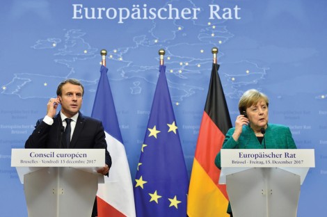Đức - Pháp sẽ “đụng độ” ông Trump tại Davos?