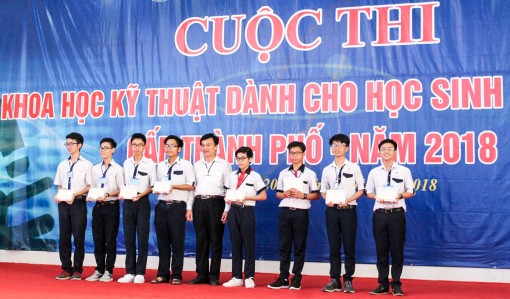 Trao  giải Cuộc thi Khoa học Kỹ thuật dành cho học sinh trung học TP Cần Thơ 2018