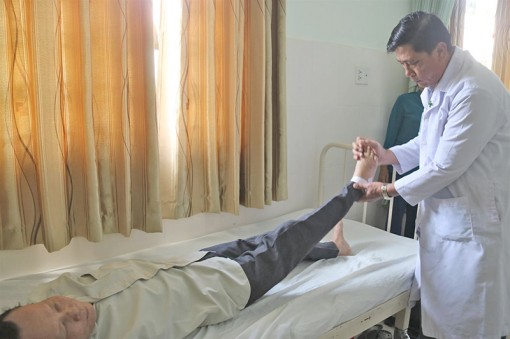 Điều trị hoại tử chỏm xương đùi bằng kỹ thuật cao