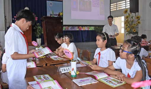 Giao lưu “An toàn giao thông cho nụ cười trẻ thơ”