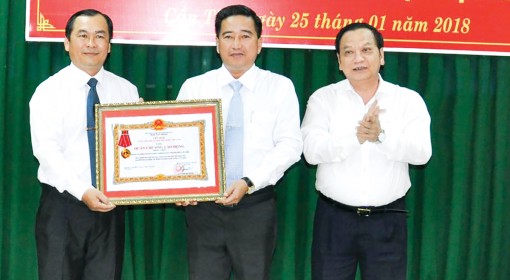 Thực hiện các giải pháp tinh giản biên chế và sắp xếp tổ chức bộ máy tinh gọn, hoạt động hiệu lực, hiệu quả