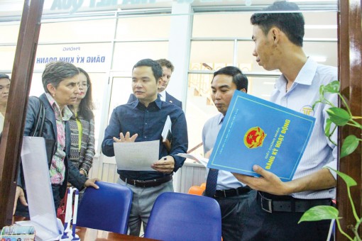 Đại sứ Thụy Sĩ tại Việt Nam tìm hiểu về chương trình cải cách đăng ký doanh nghiệp tại TP Cần Thơ