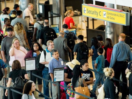 Mỹ dỡ bỏ lệnh cấm người tị nạn từ những nước có “nguy cơ cao”