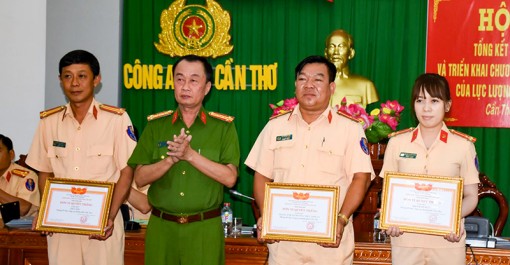Thường xuyên kiểm tra, xử lý nghiêm các vi phạm về an toàn giao thông đường thủy nội địa