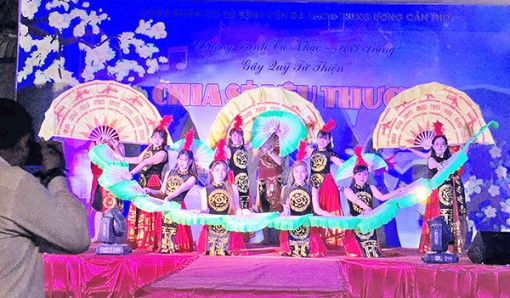 Bệnh viện Đa khoa Trung ương Cần Thơ tổ chức văn nghệ gây quỹ hỗ trợ bệnh nhân nghèo