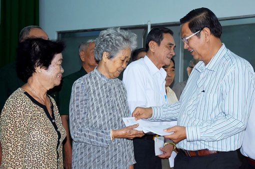 Họp mặt mừng Xuân, kỷ niệm 50 năm

Cuộc Tổng tiến công và nổi dậy Xuân Mậu Thân 1968