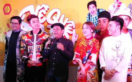 Đoàn làm phim “Về quê ăn Tết”

ra mắt, giao lưu với khán giả

Cần Thơ