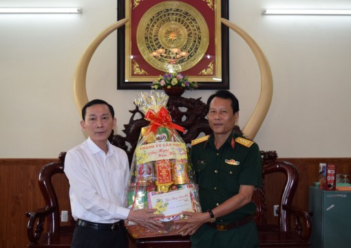 Chủ tịch UBND thành phố thăm và chúc Tết các bệnh viện