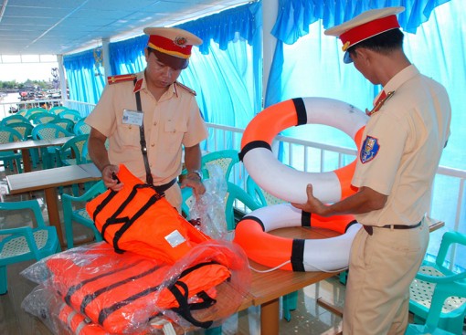Đảm bảo an ninh trật tự và trật tự an toàn giao thông chợ nổi Cái Răng