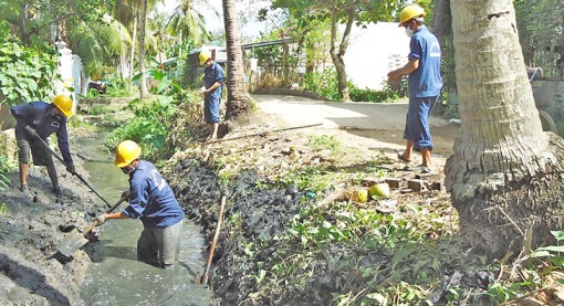 Nỗ lực bảo vệ môi trường

và ứng phó biến đổi khí hậu